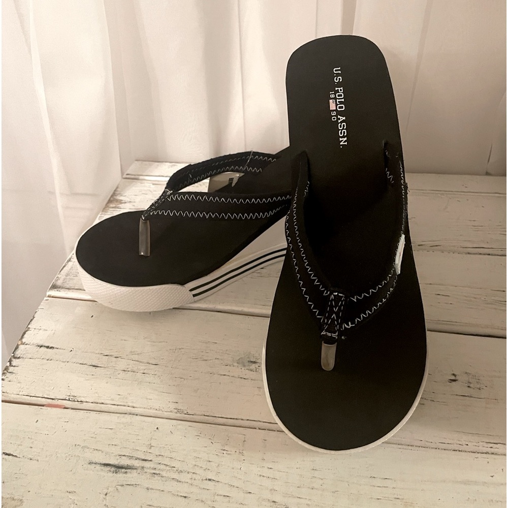 U.S. Polo Assn Angela wmns 9.5 Black White Wedge Platform Thong Flip Flop Sandal - Picture 6 of 7